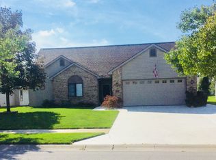 510 Mission Hill Dr, Fort Wayne, IN 46804