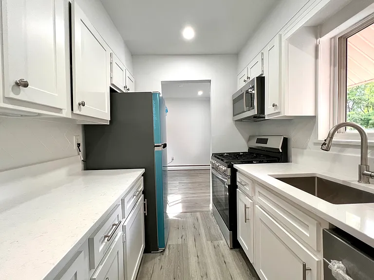 208 Flax Hill Rd #32 — Photo 5