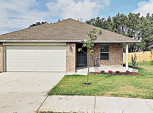 123 Saint Charles Way, Midwest City, OK 73130