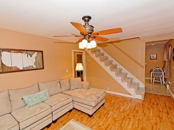 5th image of 4 Sanford Ave