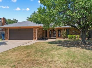 25 Corona Dr, Oklahoma City, OK 73149