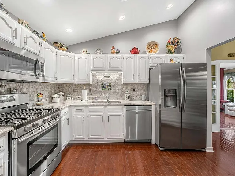 113 Prairieview Ct #1 — Photo 5