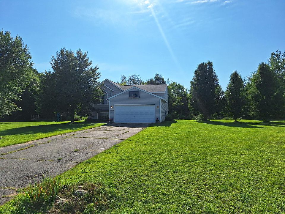 1st image of 16575 Doe Dr NE