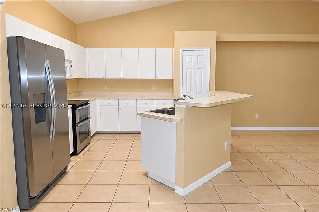Cape Coral — Photo 4