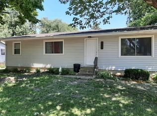 610 Cherry Ave, Marengo, IA 52301