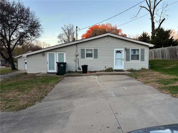 603 Beth St, Lansing, KS 66043