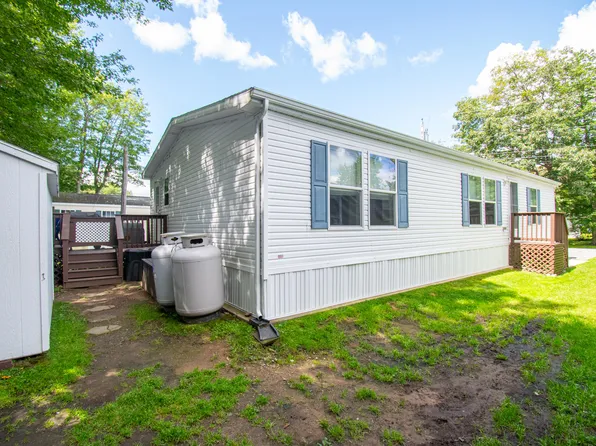 20 Young Avenue, Brunswick, ME 04011