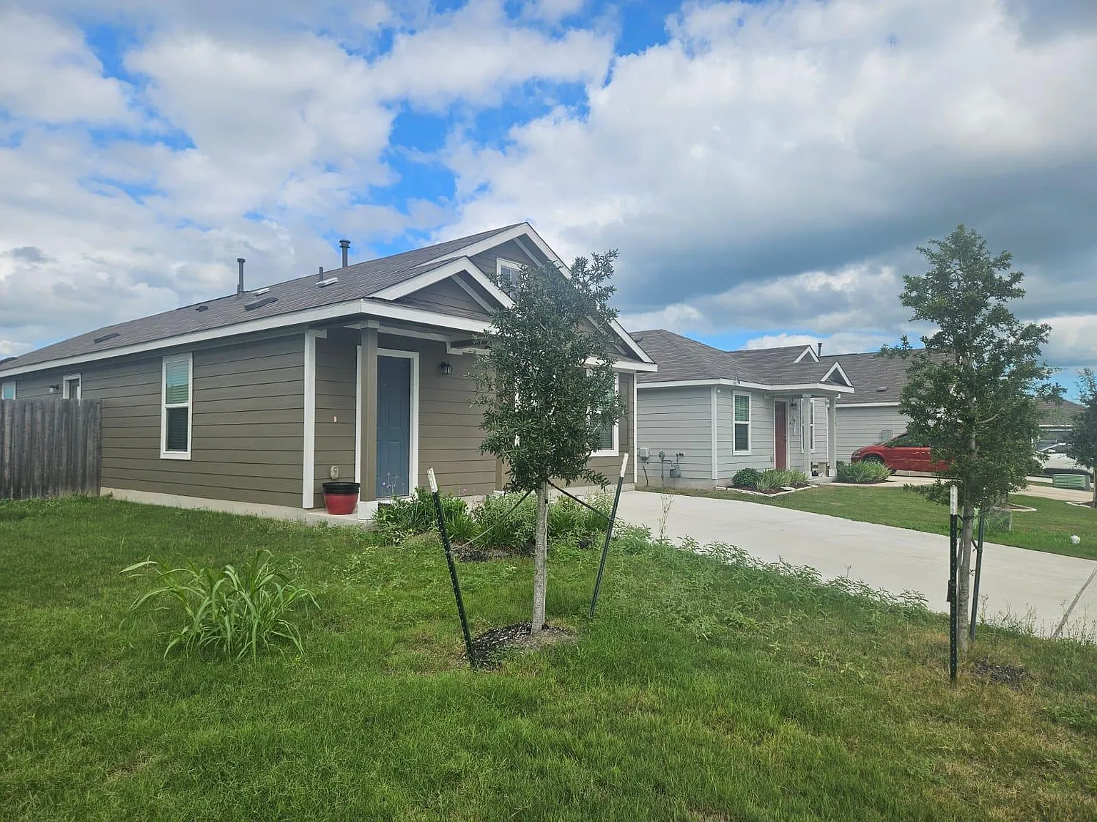 3 bed, 2.0 bath, 1450 sqft, $1,649 — Photo 4