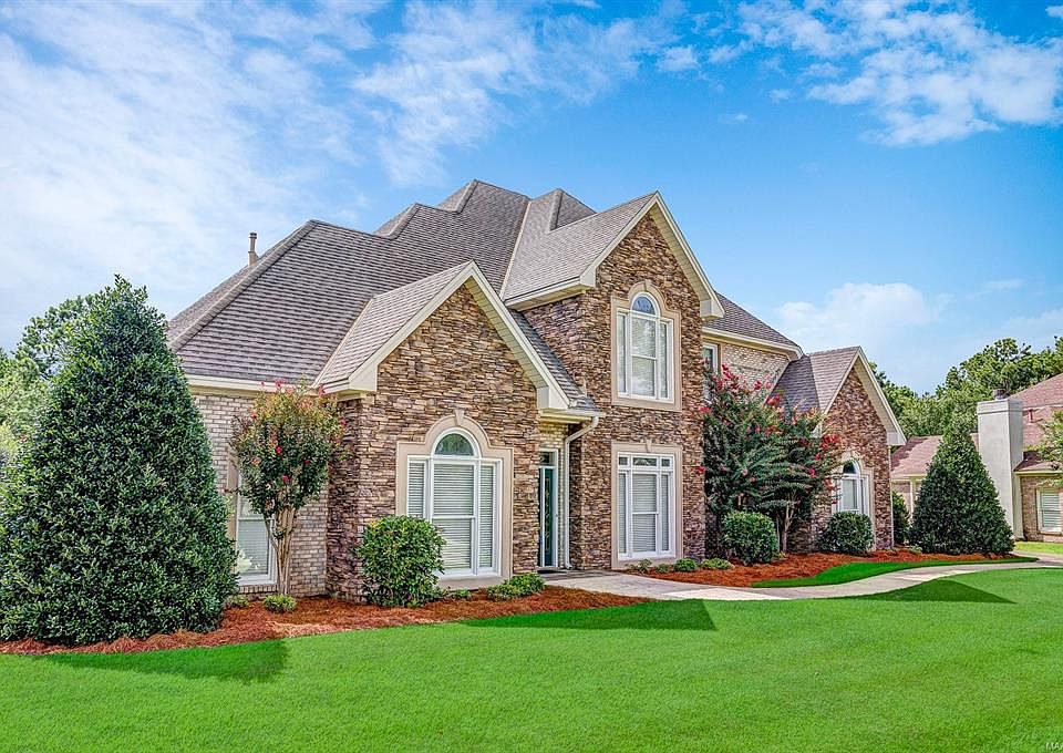 1st image of 360 Holly Brook Dr