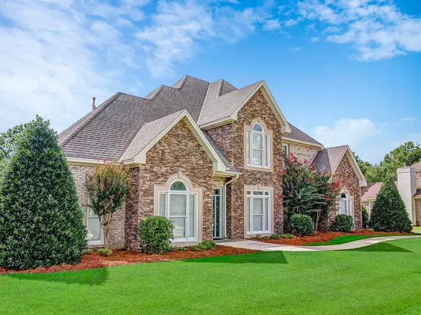 360 Holly Brook Dr, Montgomery, AL 36109
