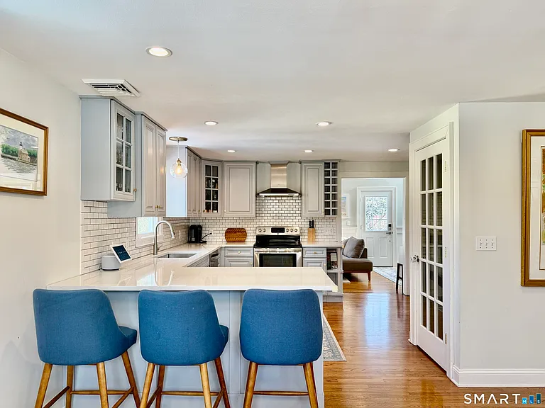 23 Sleepyhollow Dr — Photo 5