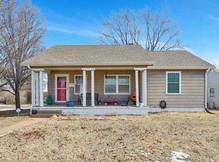 856 N Ridgewood Dr, Wichita, KS 67208