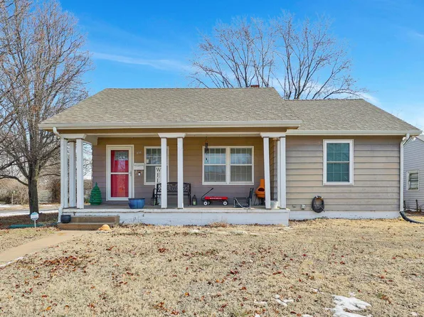 856 N Ridgewood Dr, Wichita, KS 67208