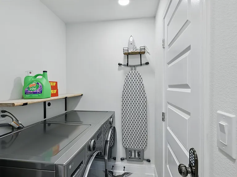 3321 Ridgehaven St — Photo 31