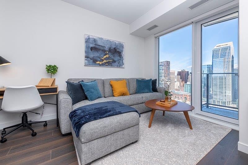 1st image of 510 12th Ave SW #2507