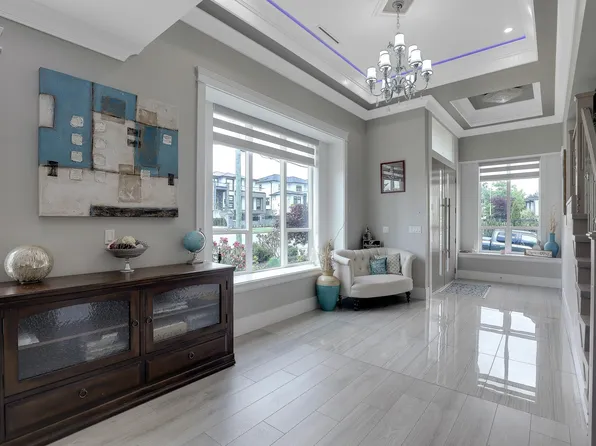 5438 188th St, Surrey, BC V3S 6R4