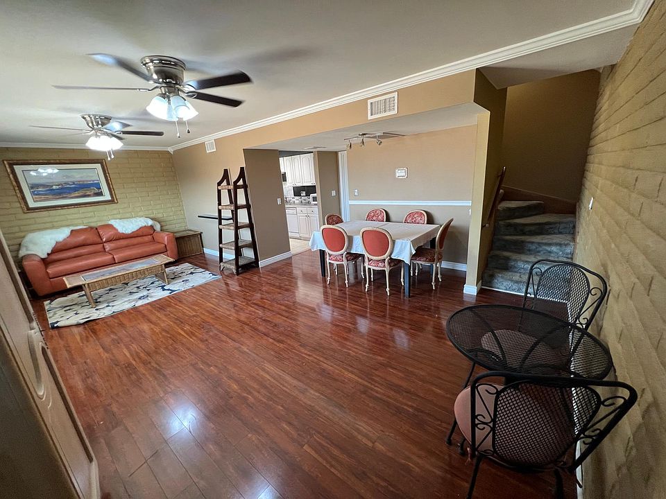 Living/Dining Rooms