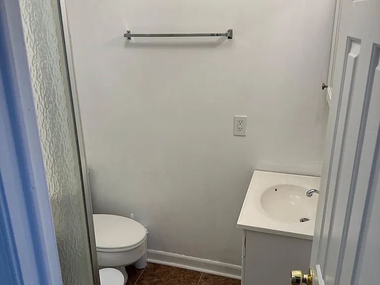 313 E Fort Ave — Photo 5
