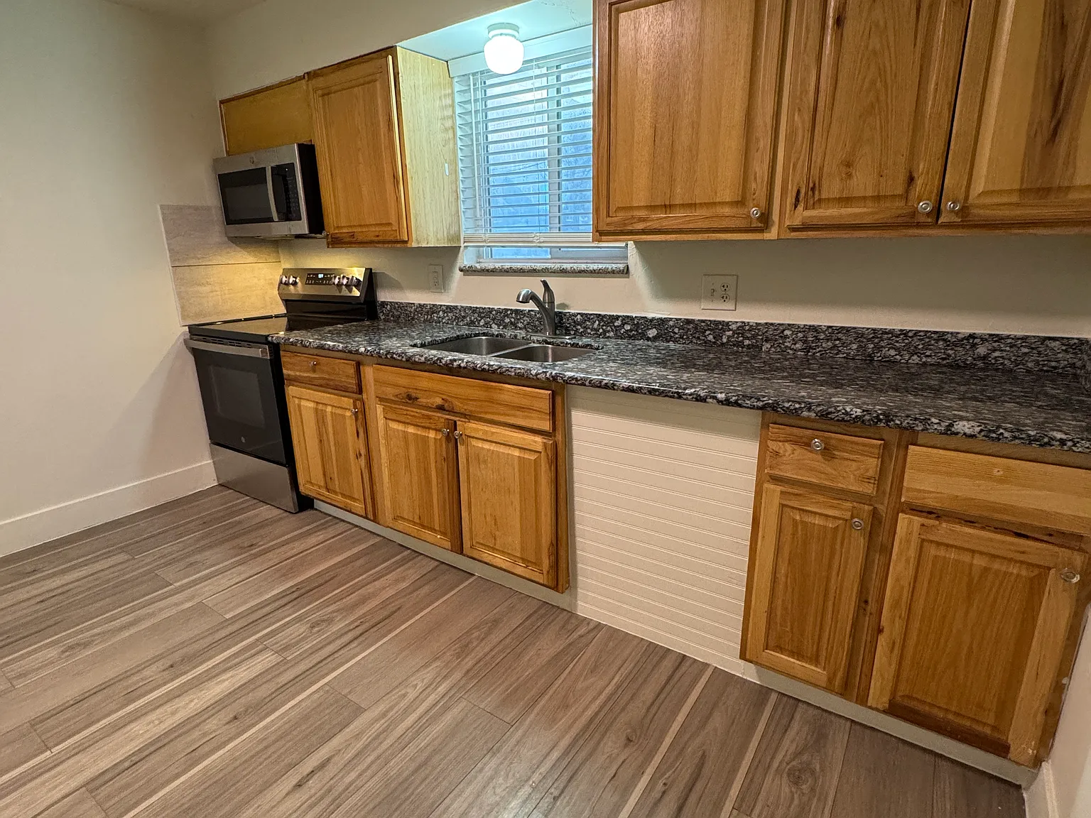 1243 S 300 E — Photo 2