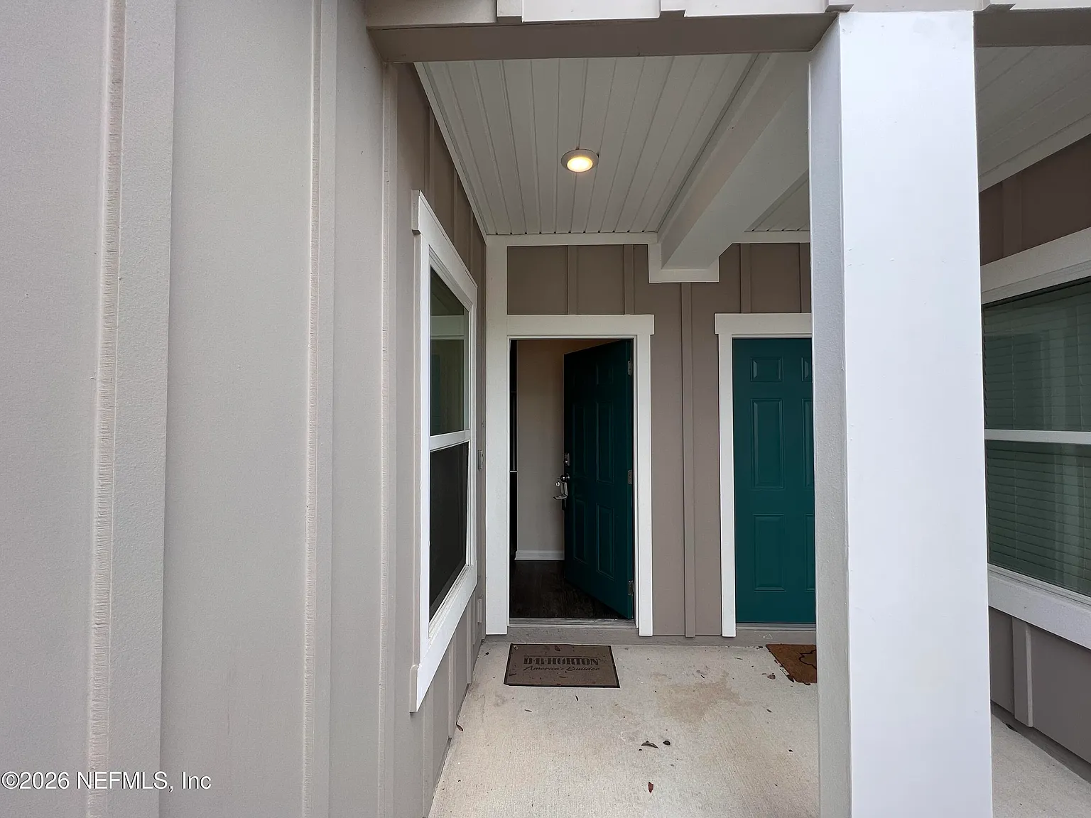 2 bed, 2.5 bath, 1202 sqft, $1,595 — Photo 4