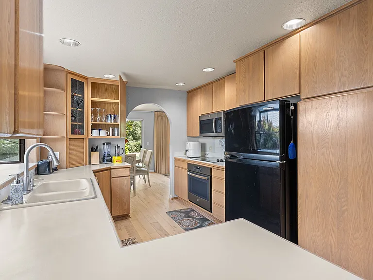 Fully equipped kitchen