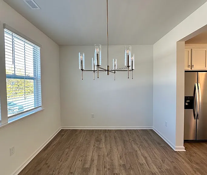 353 E 4th St — Photo 22