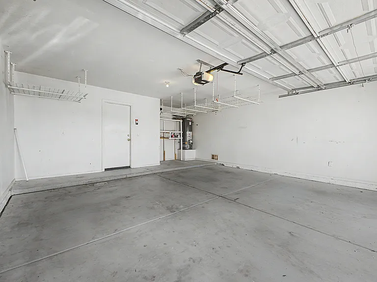 4649 E Augusta Ave — Photo 32