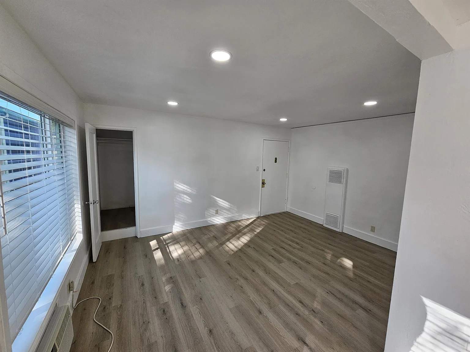 2616 T Street, Sacramento, CA 95816 - 9 — Photo 2