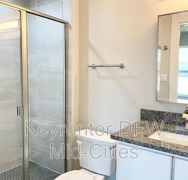 1427 Pearson St — Photo 5