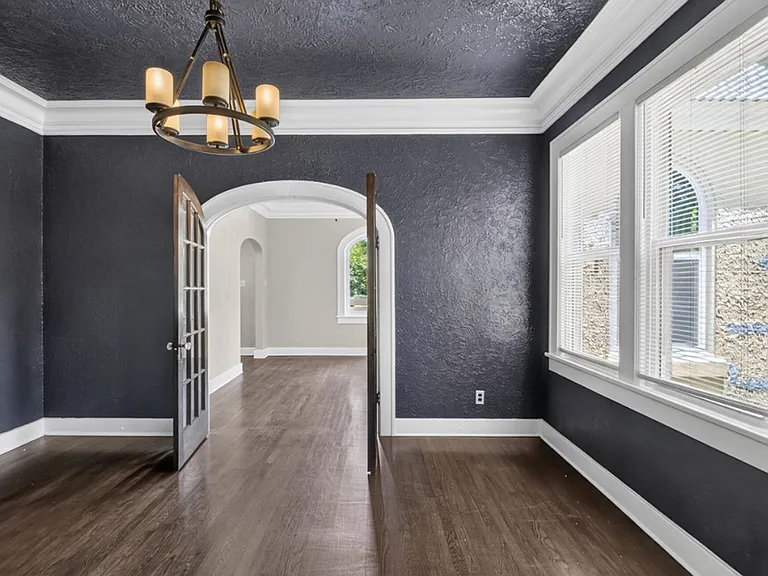 3719 W Markham St — Photo 12