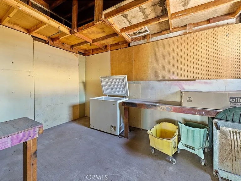 15329 S Paramount Blvd — Photo 35