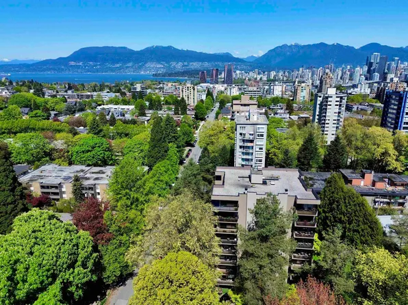1685 W 14th Ave #900, Vancouver, BC V6J 2J3