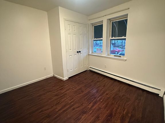 4th image of 115 Parker Ave Floor 1