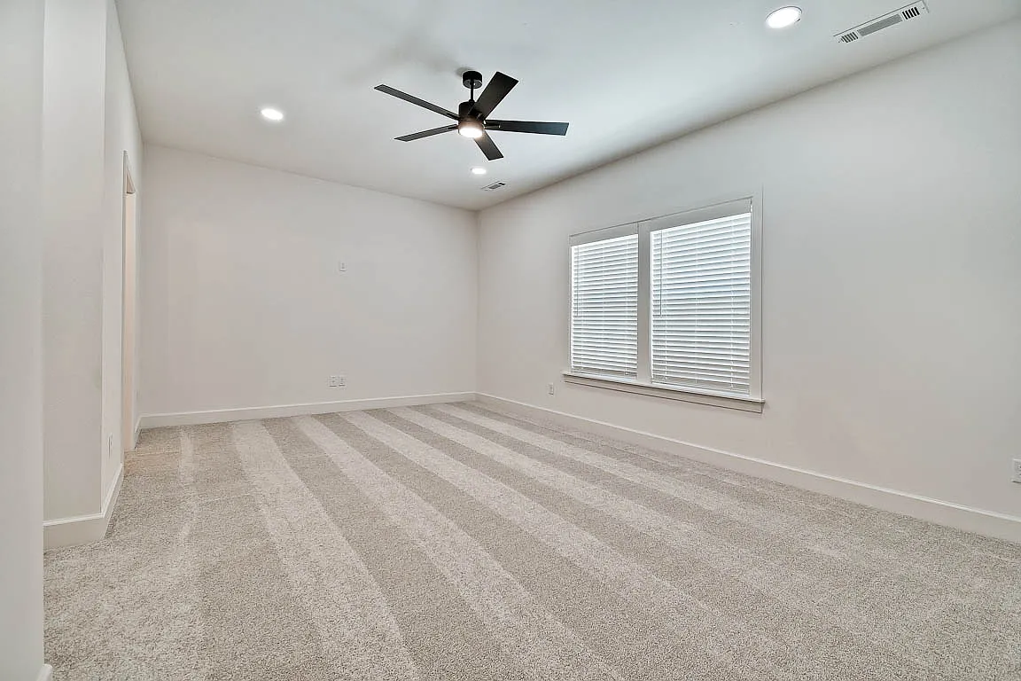 506 W Persimmon St - 1 — Photo 4