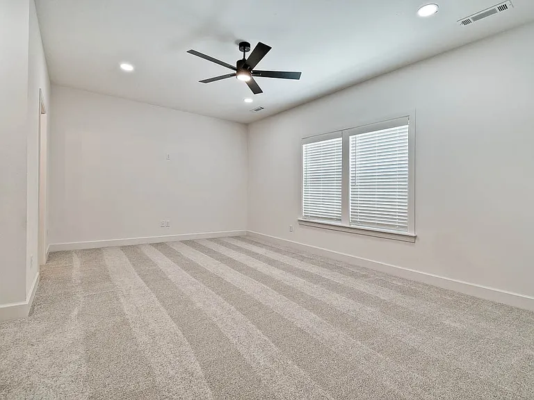 502 W Persimmon St — Photo 14