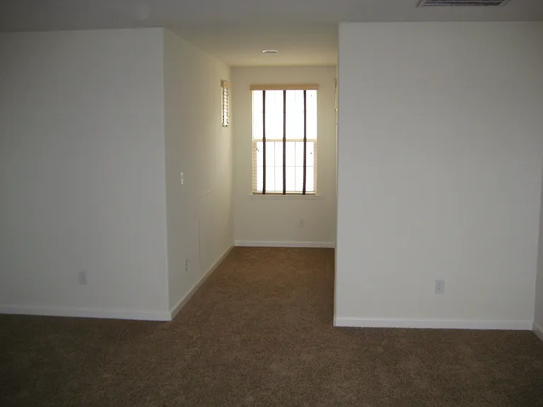 716 S Vecindad St #1 — Photo 3