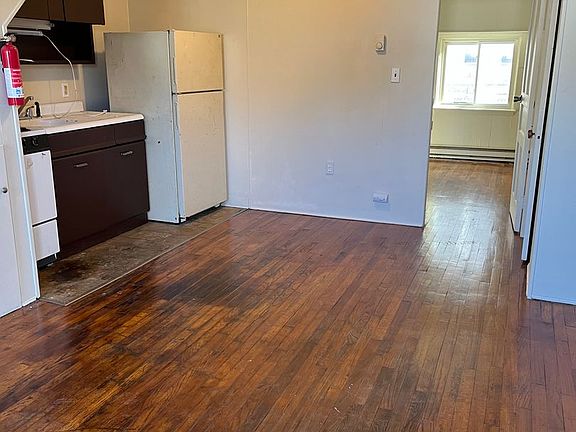 3rd image of 418-422 Locust St #418-H