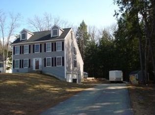 29 Compromise Ln, Sandown, NH 03873