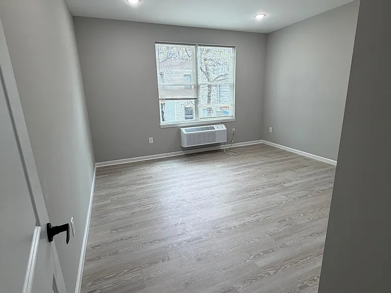 59 Pearl St #202 — Photo 8