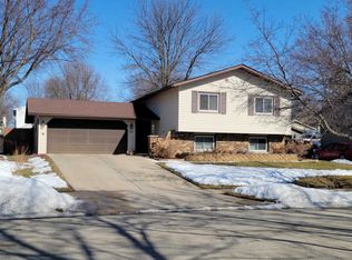 919 23rd St SE, Rochester, MN 55904