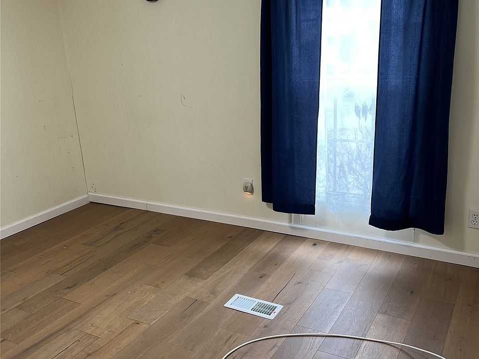 525 Riverleigh Ave Riverhead, NY, 11901 Apartments for Rent Zillow