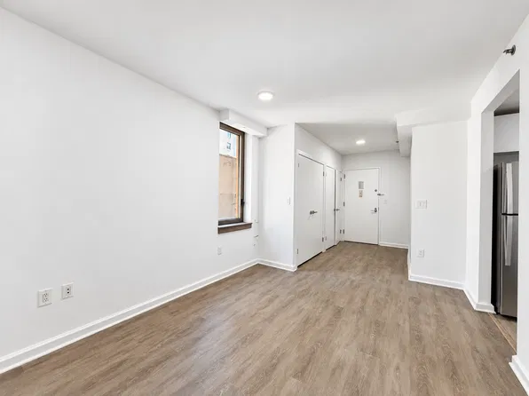 35 W 33rd St, New York, NY