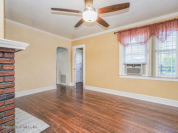 2nd image of 39 Brabant St