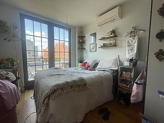 4th image of 88 Jefferson St #4E