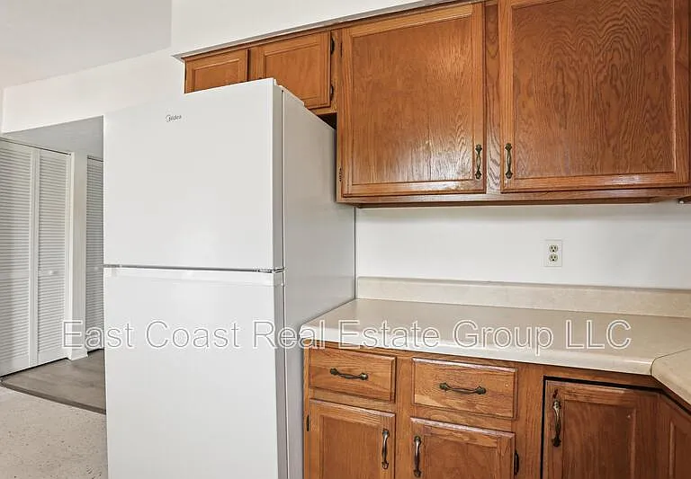427 N Western Ave — Photo 12