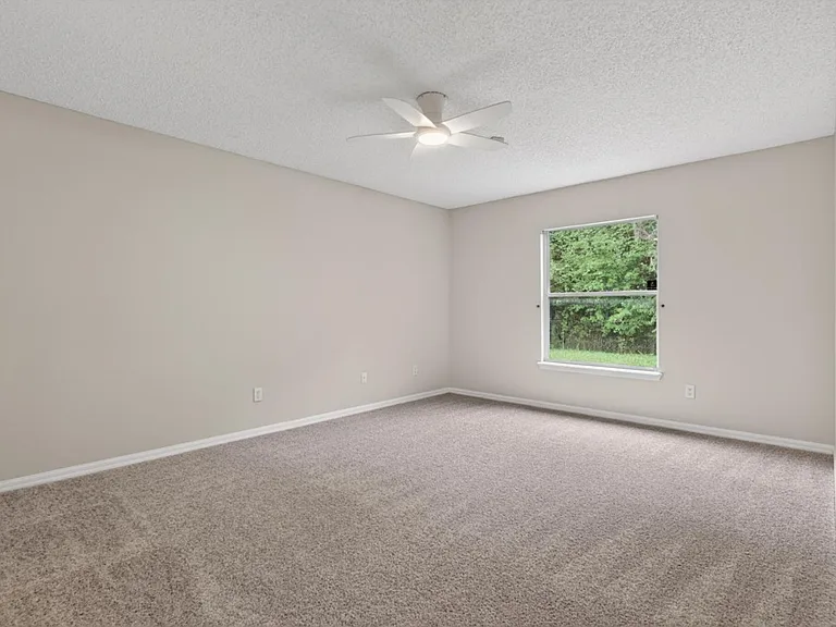 1648 Glen Laurel Dr — Photo 14