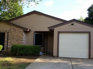 2320 Sunflower Dr, Arlington, TX 76014