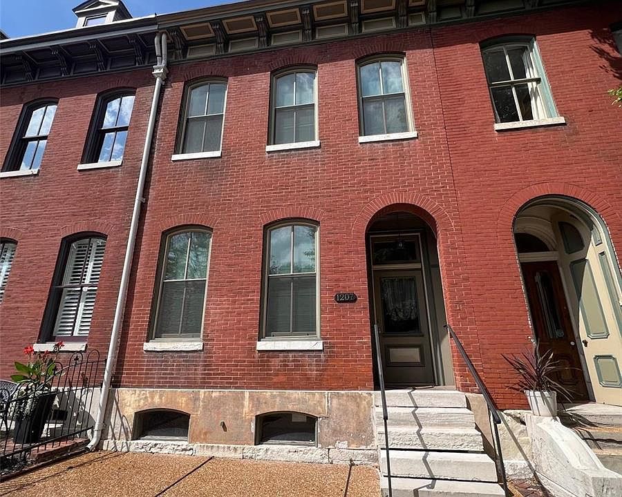 1st image of 1207 Sidney St