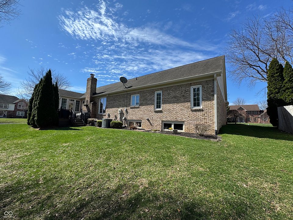 2nd image of 1802 Knaphill Ct