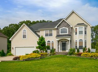 1127 Monet Ct, Williamstown, NJ 08094